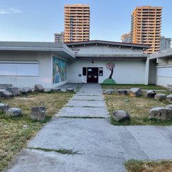 Cameron Elementary School - Some photos taken on an early walk by one morning this week - walkway to main entrance to school.