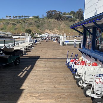 Malibu Pier - Giftshop - Local Flavor Near Me - Malibu, California