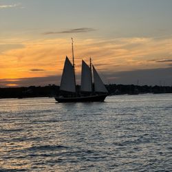 Newport Classic Cruises Bannisters Wharf - Sails sunset