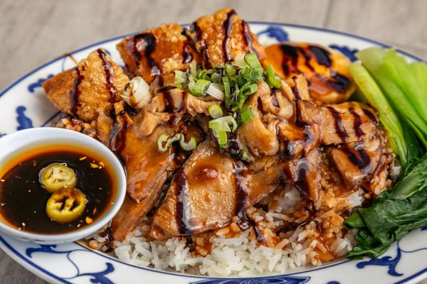 Tuk Tuk Thai -- Thai Restaurant & Catering in Sawtelle, Los Angeles by null