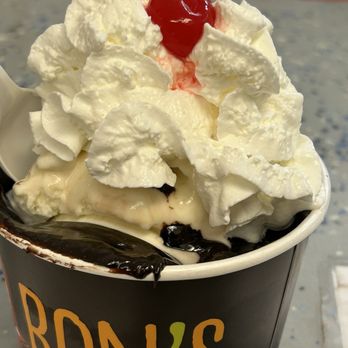 Ron's Gourmet Ice Cream - Cold fudge sundae vs a hot fudge? - Ice Cream & Frozen Yogurt Near Me - Dedham, Massachusetts