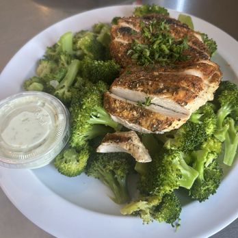 Dr Grubb's - Blackened Chicken Broccoli Crowns Jalapeno Garlic - American Near Me - Claremont, California