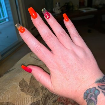 De Paris Nails - Nail Salons Near Me - Centerville, Massachusetts