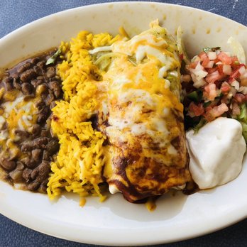 Mariachi Restaurant - chicken burrito - Mexican Near Me - Rehoboth Beach, Delaware Mariachi Restaurant - chicken burrito - Mexican Near Me - Rehoboth Beach, Delaware