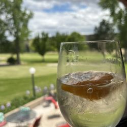 Y Knot Winery - Peach sangria and a peek of blue sky