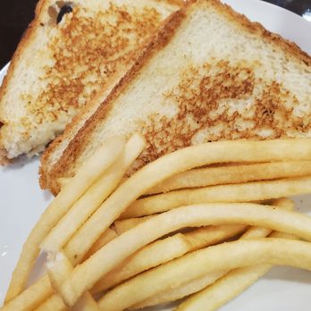 The Hershey Story - Grilled cheese with fries - Museums Near Me - Hershey, Pennsylvania