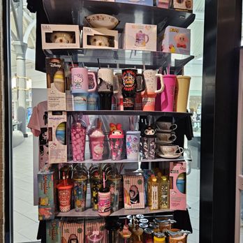 Hot Topic - Cups - Accessories Near Me - Valencia, California