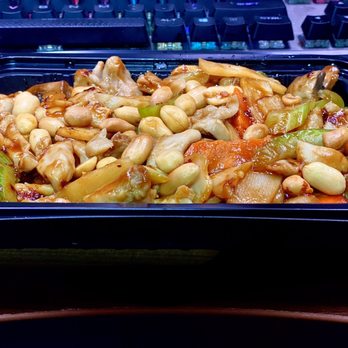 Lucky Panda Restaurant - Kung Poe chicken - Chinese Near Me - Bellingham, Washington