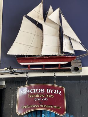 Sean's Bar by null