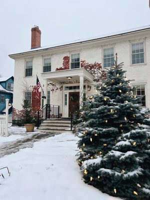 Butler's Pantry Breakfast and Dinner by null