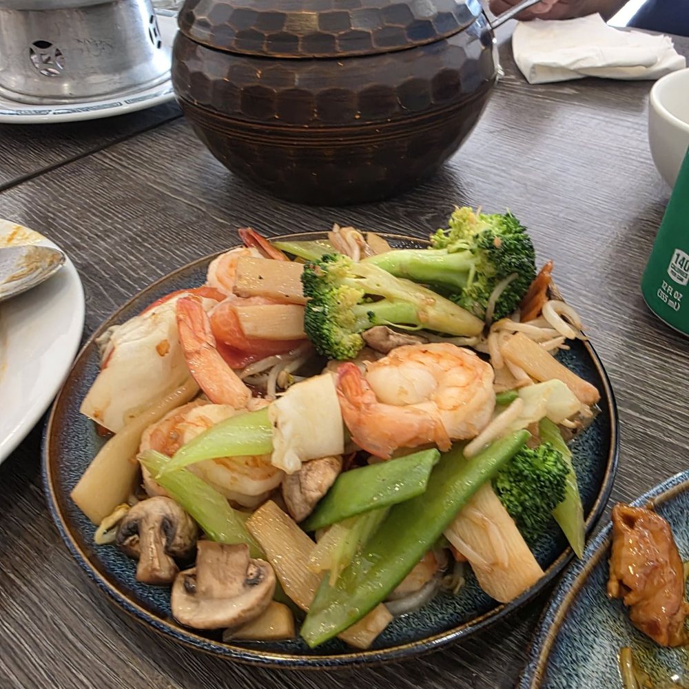 Cholada Thai Cuisine Long Beach - Shrimp stir fry - Thai Near Me - Long Beach, California Cholada Thai Cuisine Long Beach - Shrimp stir fry - Thai Near Me - Long Beach, California