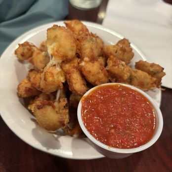 Exiles Bar - Cheese Curds - Comfort Food Near Me - Washington, DC, District of Columbia