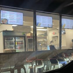 Weeyums Philly Style - Outside of business