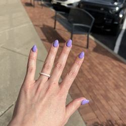 Venetian Nail Spa - Called and they got us in quick for a fill & full set on a Saturday! Yay!