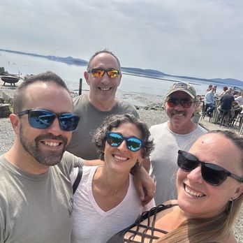 Taylor Shellfish Farms - Seafood Markets Near Me - Bow, Washington Taylor Shellfish Farms - Seafood Markets Near Me - Bow, Washington