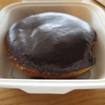 Flight Coffee - Boston Cream donut - Coffee & Tea Near Me - Bedford, New Hampshire