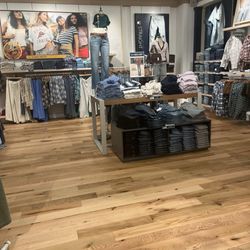 American Eagle Outfitters - The inside