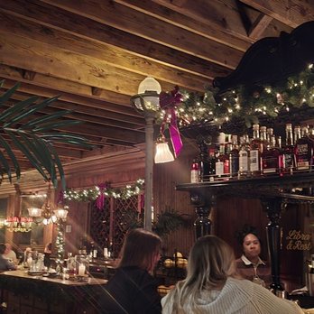 Gilt Bar - Inside Guilt bar - New American Near Me - Chicago, Illinois
