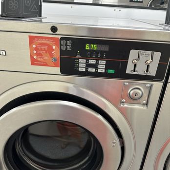 Travers Road Laundromat - Price for 4-load washer July 2024 - Laundromat Near Me - Gansevoort, New York