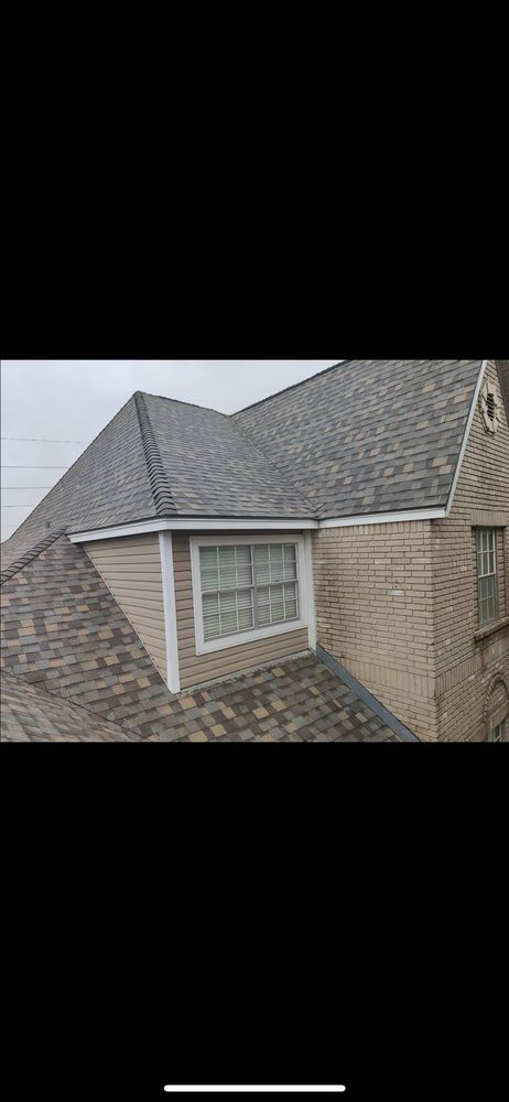 Slide of Randal’s Roofing