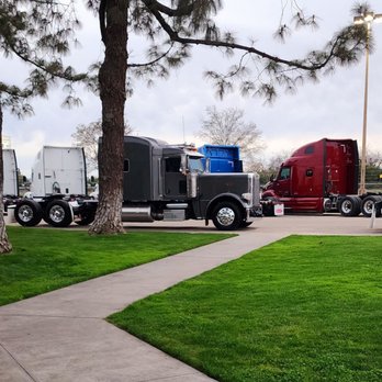 Golden State Peterbilt - Walkway - Commercial Truck Repair Near Me - Fresno, California Golden State Peterbilt - Walkway - Commercial Truck Repair Near Me - Fresno, California