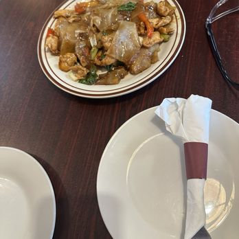 Sticky Rice - Chicken Pad Kee Mao (Spicy Fried Noodles) - Thai Near Me - Lewes, Delaware Sticky Rice - Chicken Pad Kee Mao (Spicy Fried Noodles) - Thai Near Me - Lewes, Delaware