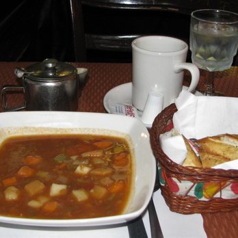 Eduardo Duluth - The soup and bread were fine. - Italian Near Me - Montreal, Quebec