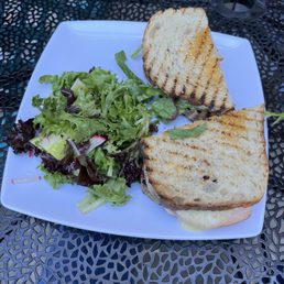 Smoked Turkey and White Cheddar Sandwich
