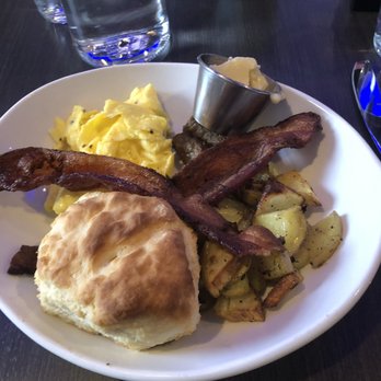 The Dark Room - Wine Bars Near Me - Saint Louis, Missouri