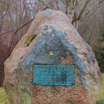 Oak Neck Cemetery - Nice, big boulder serving as memorial. - Funeral Services & Cemeteries Near Me - Barnstable, Massachusetts