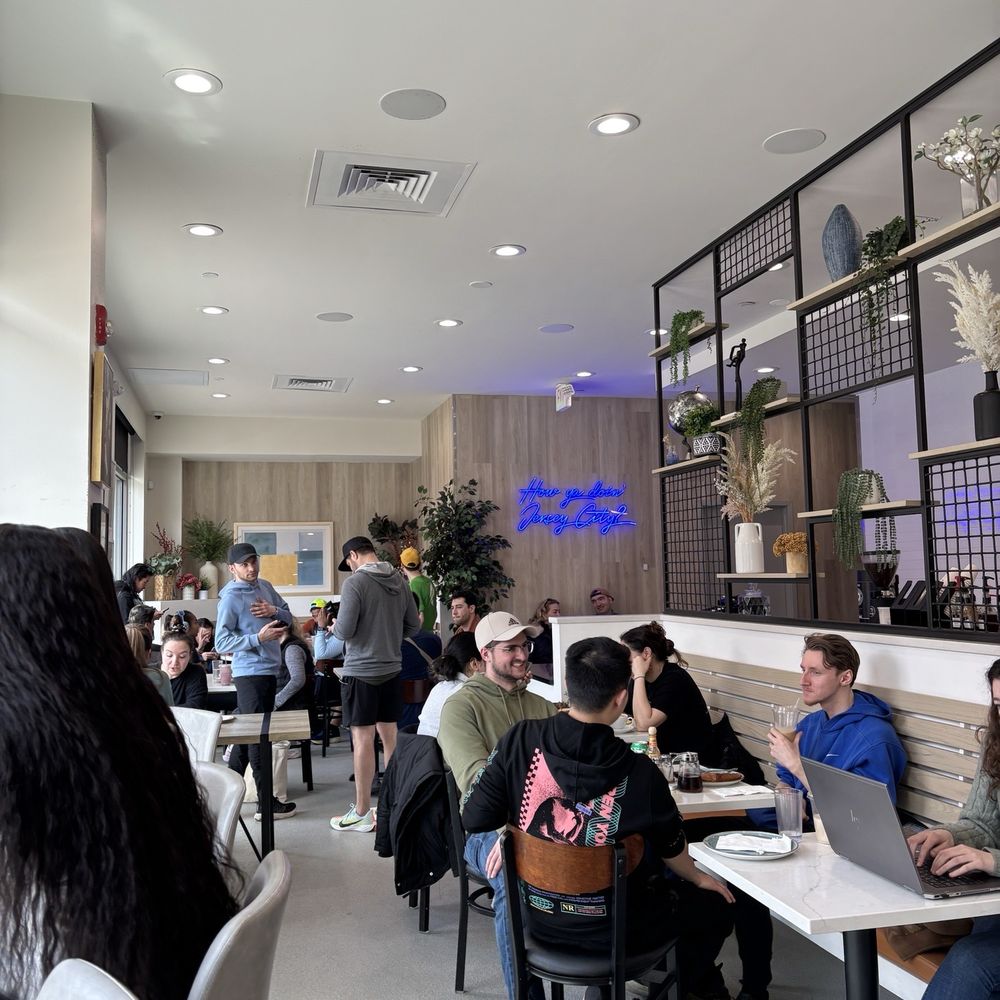 Gussy's Cafe - Seating - Breakfast & Brunch Near Me - Jersey City, New Jersey Gussy's Cafe - Seating - Breakfast & Brunch Near Me - Jersey City, New Jersey