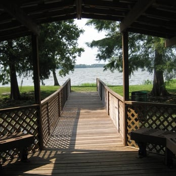 Trimble Park - Gazebo with dock leading to lake - Parks Near Me - Mount Dora, Florida