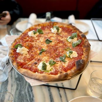 Parla - Stretch pizza - Pizza Near Me - New York, New York Parla - Stretch pizza - Pizza Near Me - New York, New York