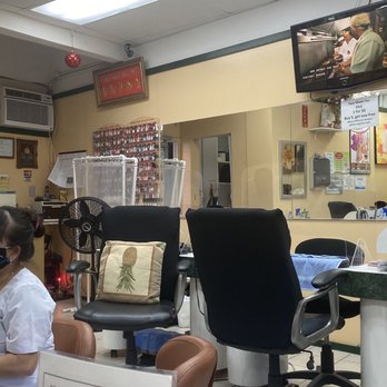 Fantastic Nails - Inside - Nail Salons Near Me - Honolulu, Hawaii Fantastic Nails - Inside - Nail Salons Near Me - Honolulu, Hawaii