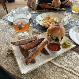 A slider would have been a better description of the burger on their entree menu.