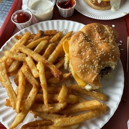 Willy burger, crunchy fries, small fish Willy burger, crunchy fries, small fish