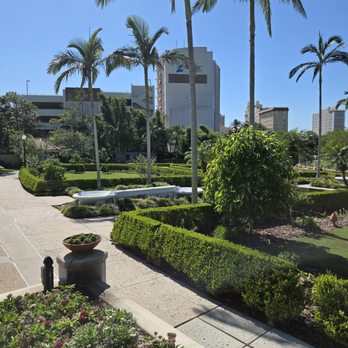 Hollis Garden - Botanical Gardens Near Me - Lakeland, Florida