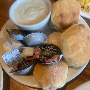 Cracker Barrel Old Country Store - Signature Homemade Buttermilk Biscuits and gravy - American Near Me - Lewisville, Texas Cracker Barrel Old Country Store - Signature Homemade Buttermilk Biscuits and gravy - American Near Me - Lewisville, Texas