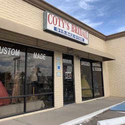 Coty’s Bridal - Front entrance