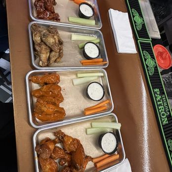 Five Iron Golf - Wings - Sports Bars Near Me - New York, New York Five Iron Golf - Wings - Sports Bars Near Me - New York, New York