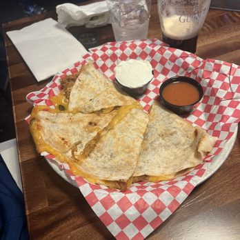 The Castlerock Pub - Chicken quesadilla - American Near Me - Warren, Vermont