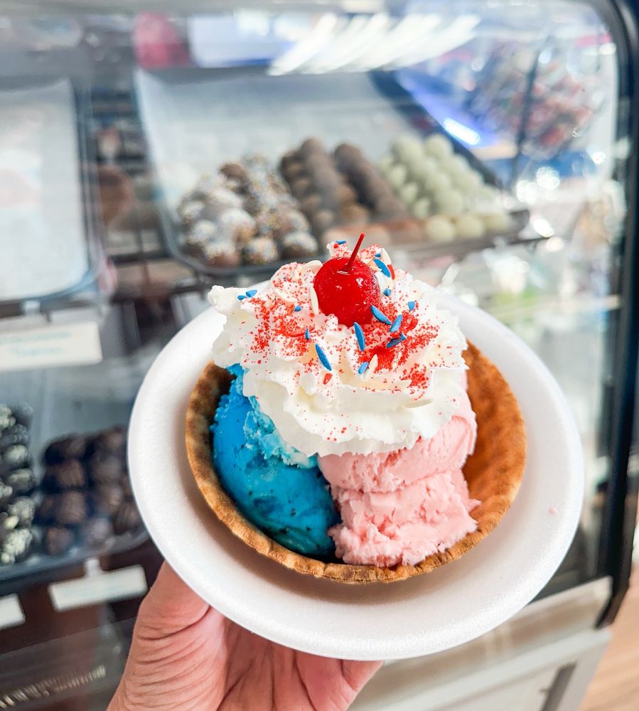 Winking Owl Creations Logo