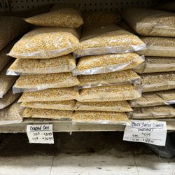 Moanalua Pets - Cracked corn - a favorite for pet chickens. Don't try to pop these in the microwave.