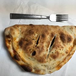 Dow’s Quick Stop - Calzones