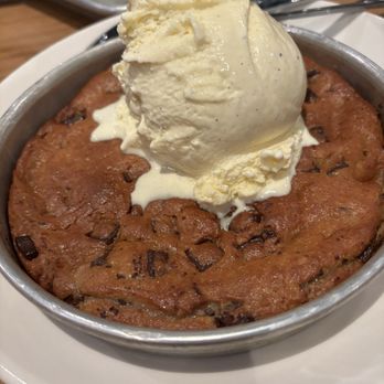 BJ's Restaurant & Brewhouse - Triple Chocolate Pizookie Made With Ghirardelli - New American Near Me - Oxnard, California