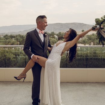 SE Bridal Alterations - Wedding dress, wedding bouquet - Sewing & Alterations Near Me - Frisco, Texas SE Bridal Alterations - Wedding dress, wedding bouquet - Sewing & Alterations Near Me - Frisco, Texas