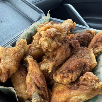 Wingstop - Wings with Dry Rub - Chicken Wings Near Me - Mobile, Alabama