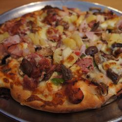 Papadino's Katoomba - Macho supreme ($18.00 AUD medium)