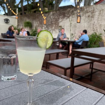 Catch 27 - Outdoor dining with a Riki Tiki Tavi cocktail - Southern Near Me - Saint Augustine, Florida