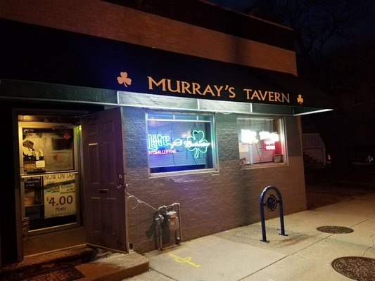 Murrays Tavern by null